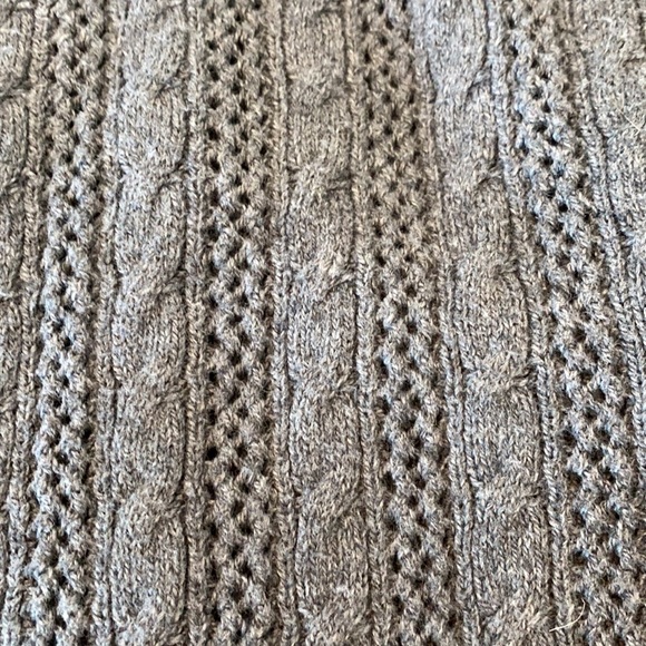 3 for $20 💜 AMERICAN EAGLE OUTFITTERS Sweater - Picture 4 of 6